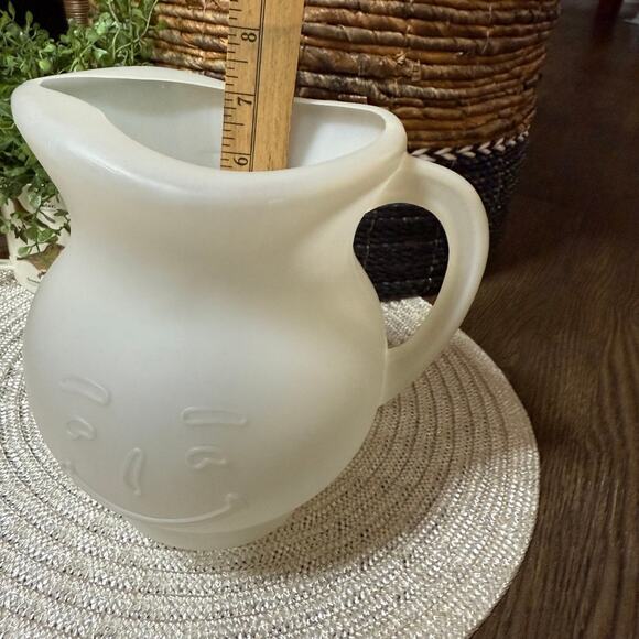 Vintage KOOLAID KOOL AID MAN Smiling Face White 2 Qt Pitcher 1980s EUC - Picture 10 of 14